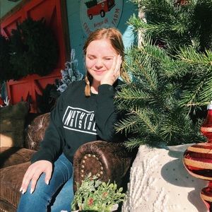 Meet your Posher, Ella